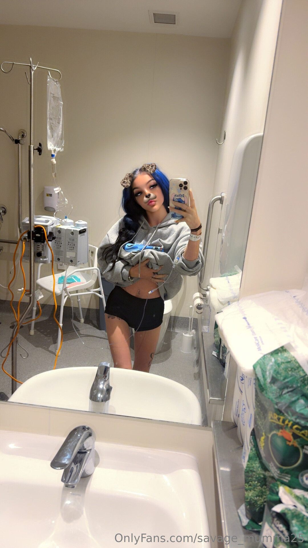 Savage Mumma25 model pornographic photos