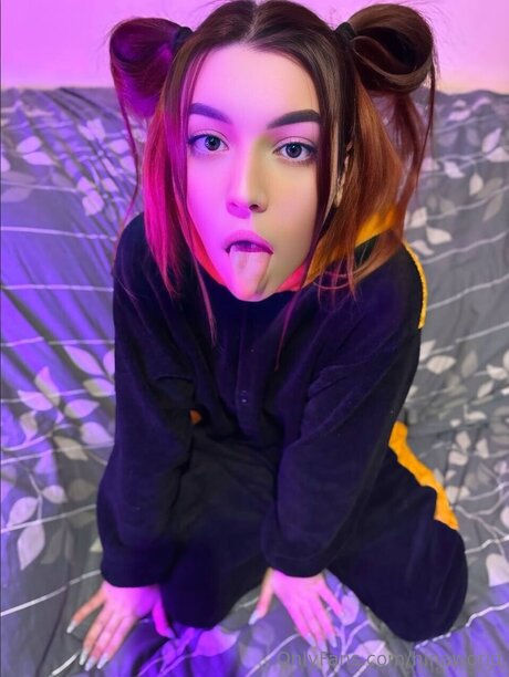 Hinaworld erotic actress pics