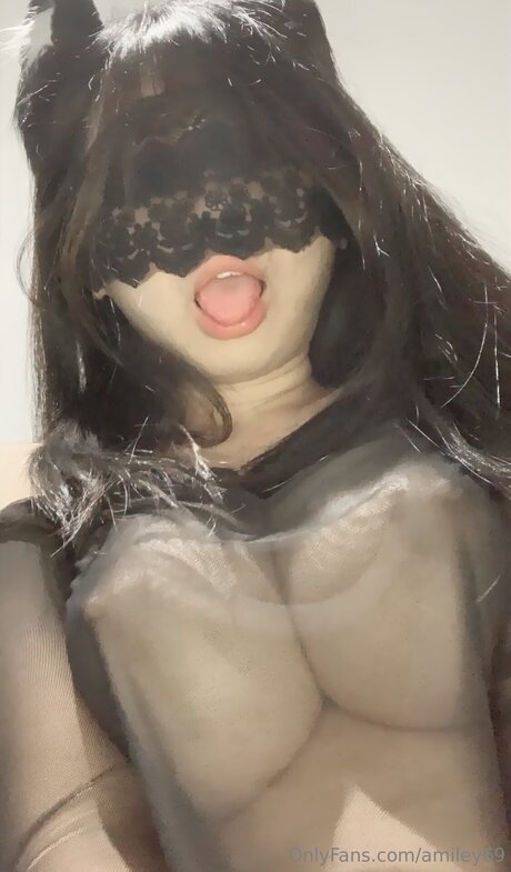 Amiley69 model perfect pics