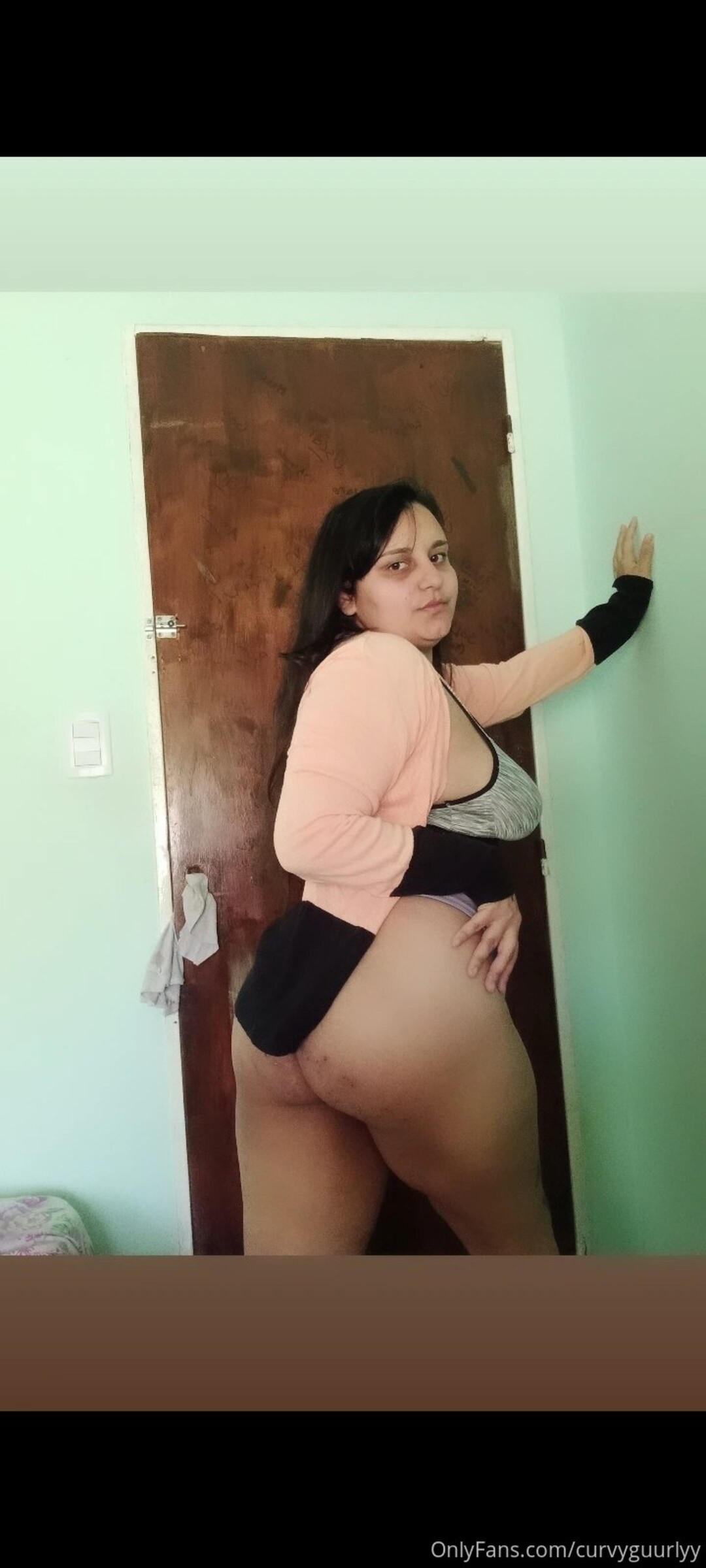 Aixalattina pretty actress photo