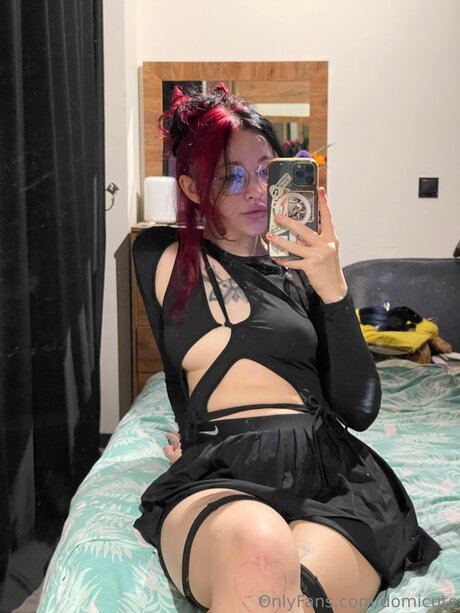 Domicute model erotic pic