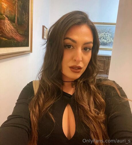 Auri S adult model photos