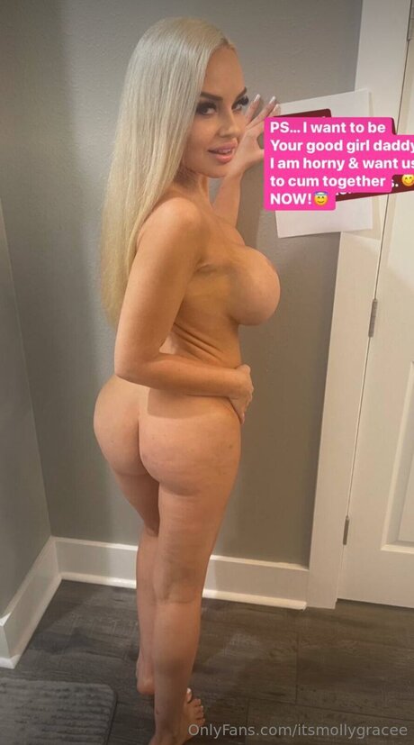 Itsmollygracee sexy model photos