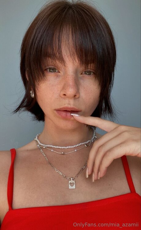 Mia Azamii sex actress photo