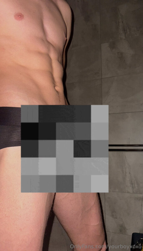 Yourboyxoxo star free pic