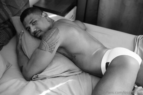 Lospiluchos model naked archive