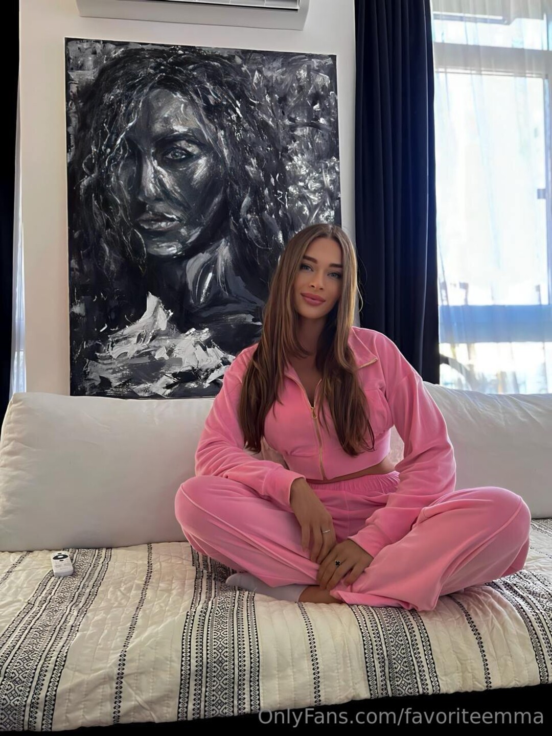 Slyemma sex model photos