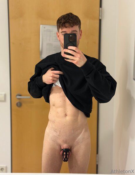 tiny onlyfans pornographic pic