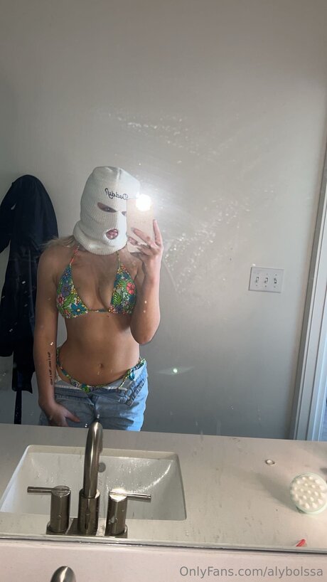 Alybolssa nudes actress image