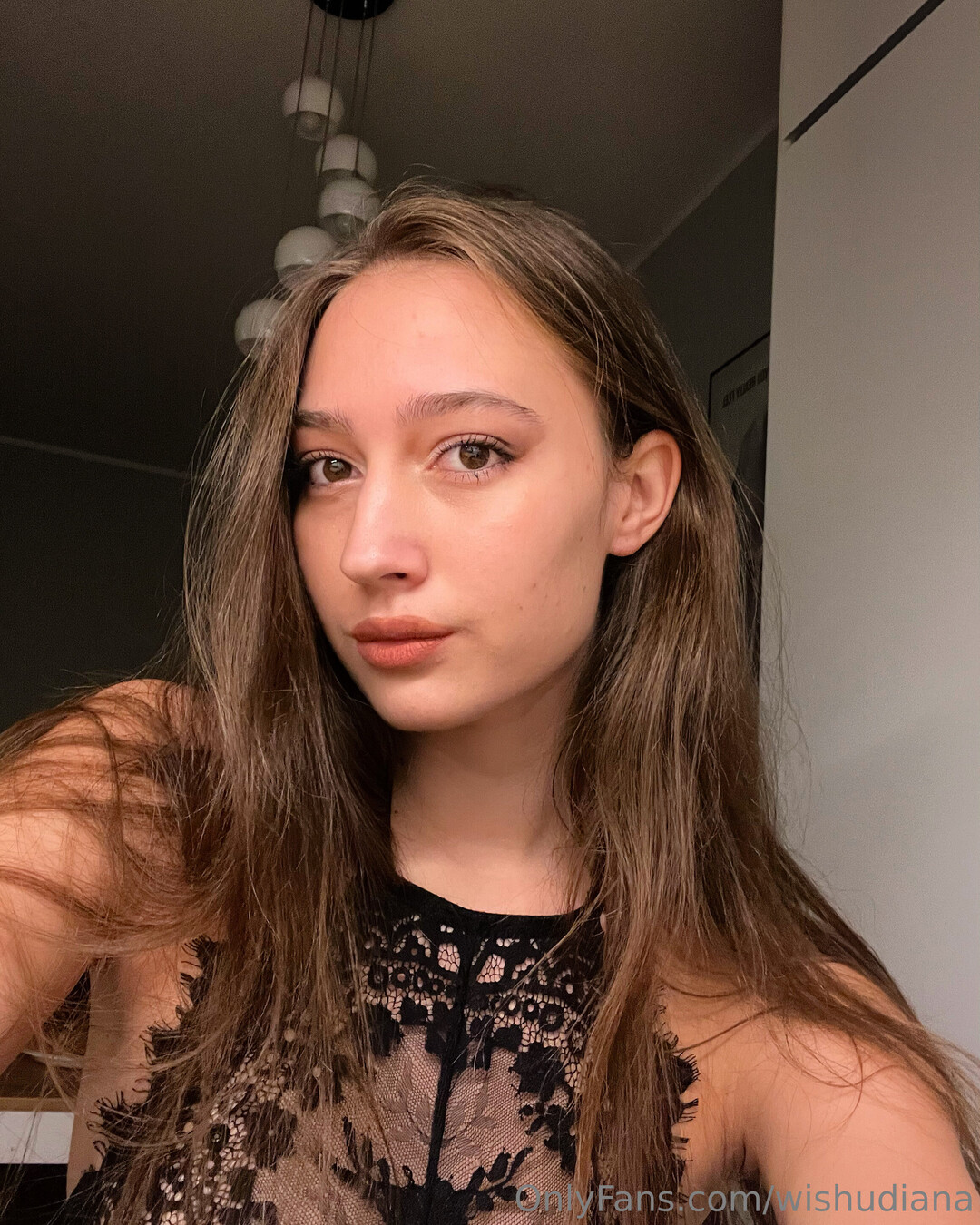 Wishudiana model beautiful img