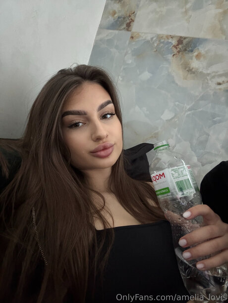 Amelia Lovis high quality model img