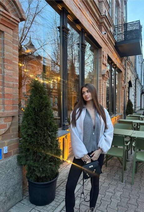 Amelia Lovis pornstar best image