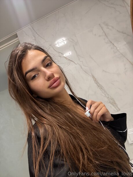 Amelia Lovis model naked gallery