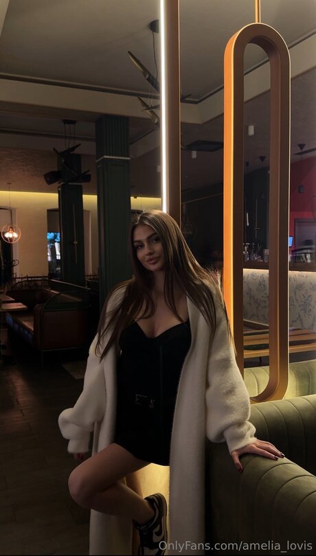 Amelia Lovis exclusive pornstar photos