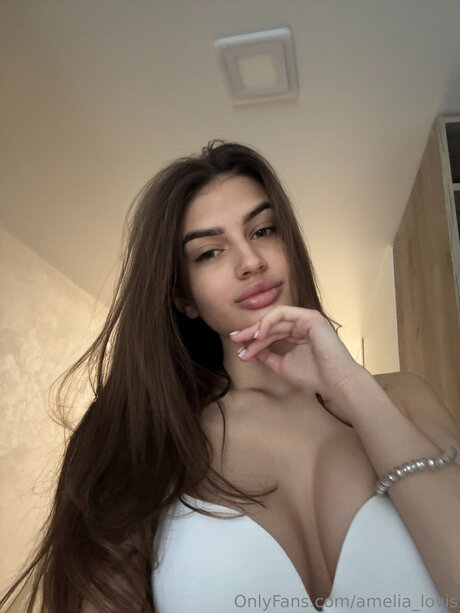 Amelia Lovis top profile image