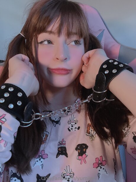 Yumiiof erotic actress pics