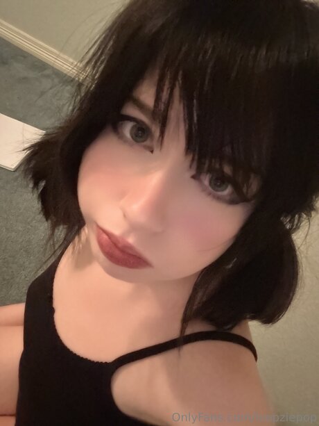 Loopziepop erotic pornstar pic