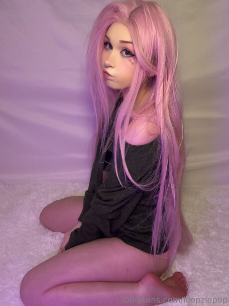 Loopziepop art model pic