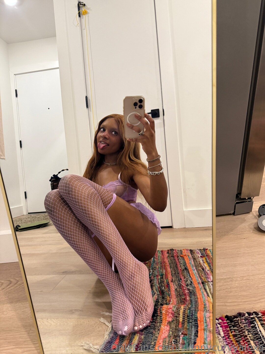 Skinnycurvyalexa hd pornstar gallery