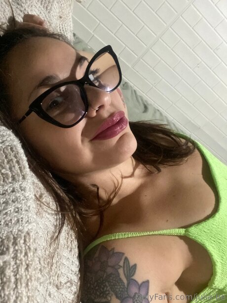 Julia Be nudes star image