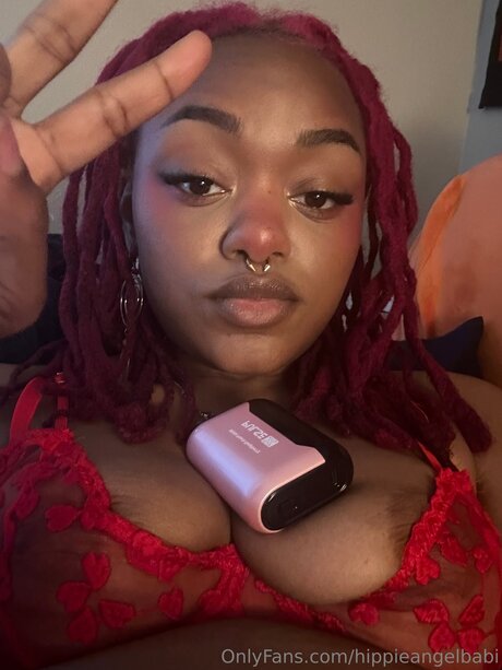 Hippieangelbabi model erotic image