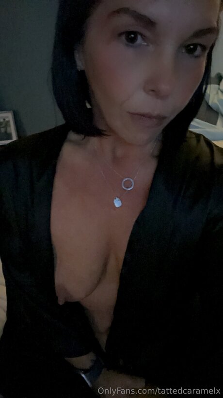 Tattedcaramelx star adult img