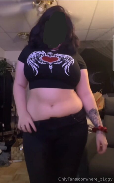 Here P1ggy pornstar hd image