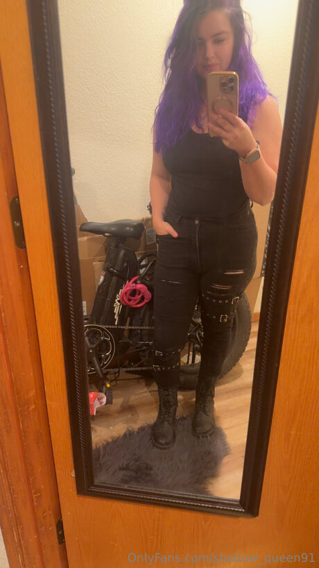 Shadow Queen91 exclusive pornstar pics