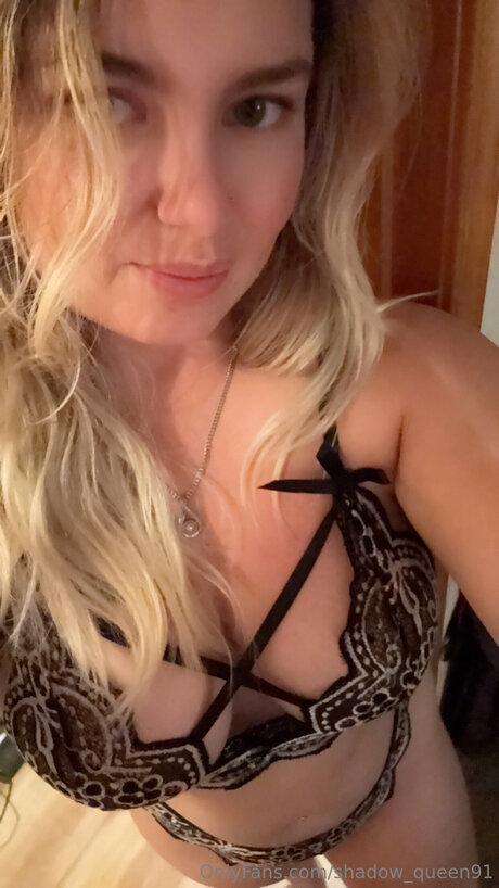 Shadow Queen91 star perfect pics