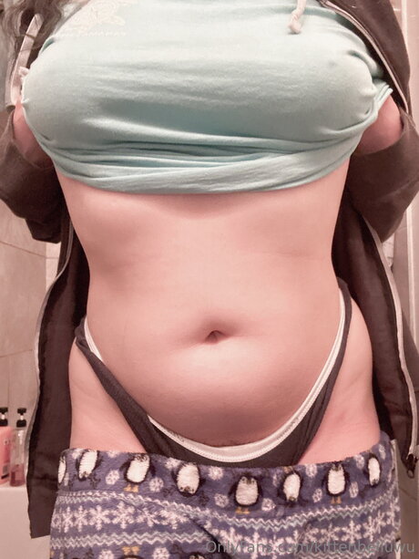 skinny brunette onlyfans hot naked galleries