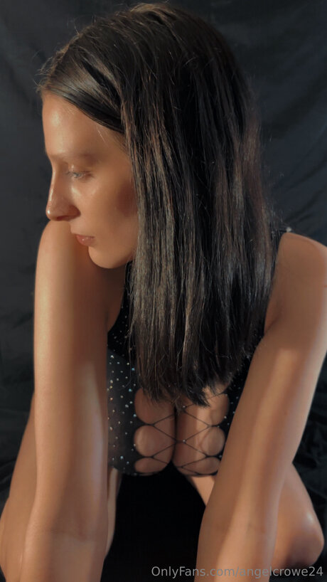 Angelcrowe24 erotic pornstar picture