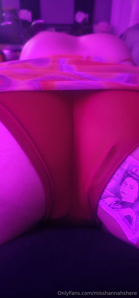 Misshannahshere sexy actress gallery