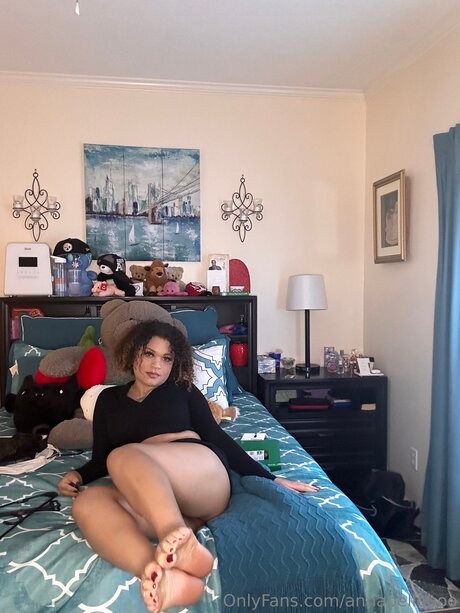 Annabellebooo model art pic