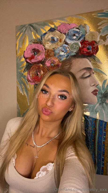 Littlelily Xxx top star pic