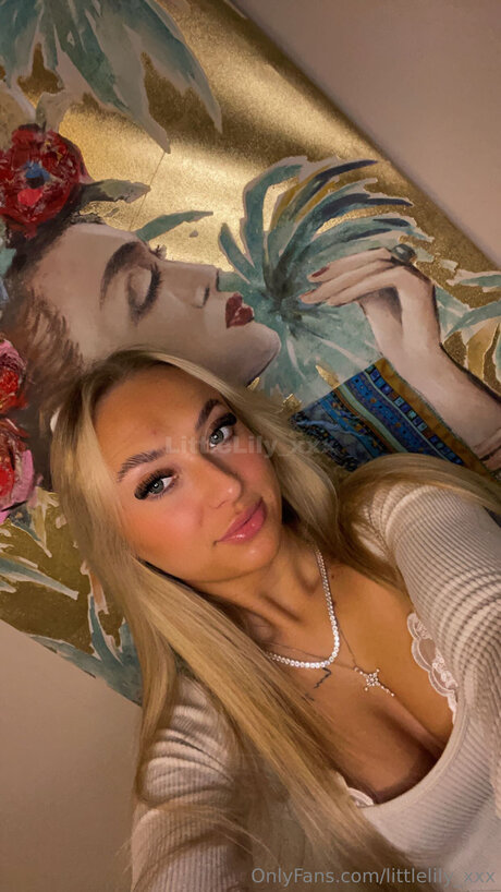 Littlelily Xxx beautiful star img