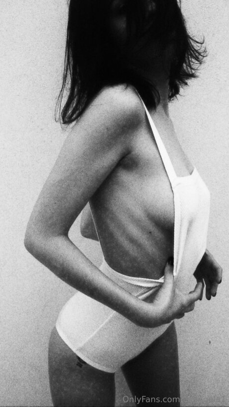 Itsangela1 erotic model archive