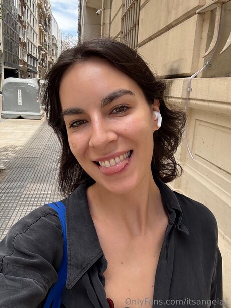 Itsangela1 pornstar photos