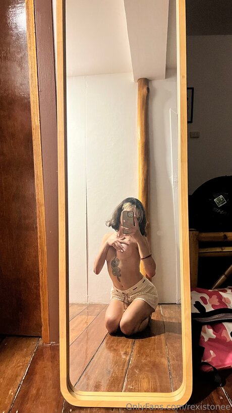 Rexistonee nudes actress photos