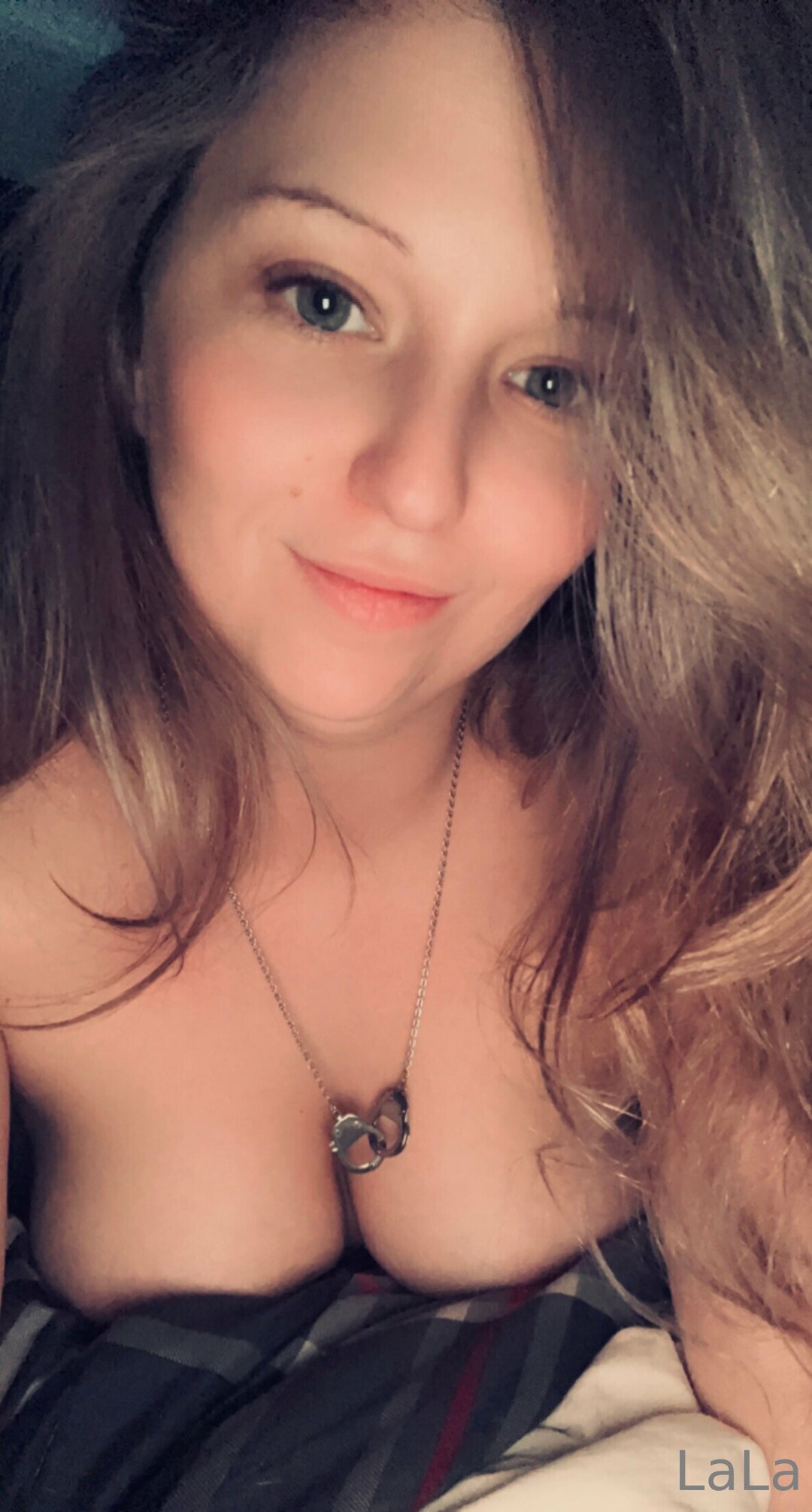 Goldengurl999 erotic model archive