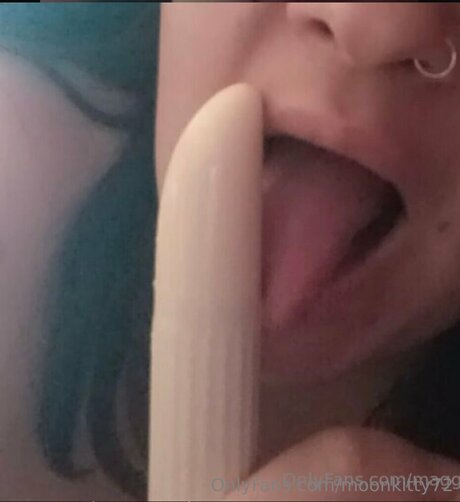 Moonkitty72 sexy model galleries