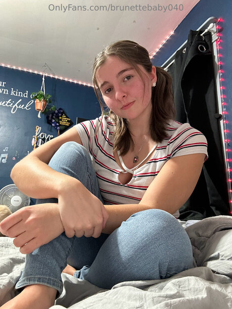 Brunettebaby040 best star pics