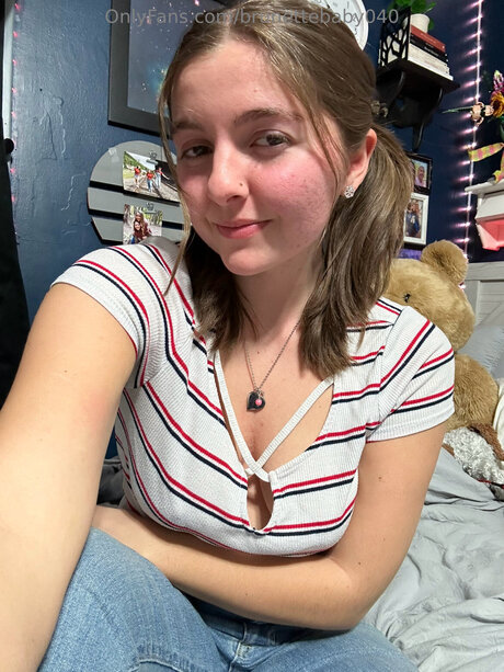 Brunettebaby040 exclusive model images