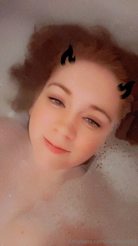 Lilithraine66 pornstar picture