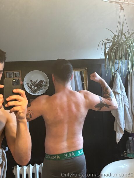 Canadiancub30 porn star image