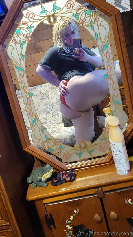 Tinytenn star erotic photos