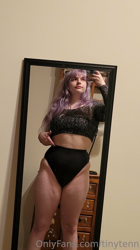 Tinytenn erotic pornstar picture