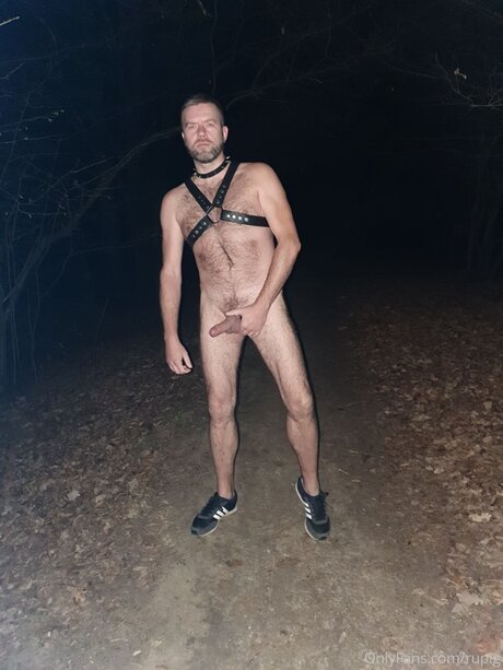 tiny onlyfans beautiful pic