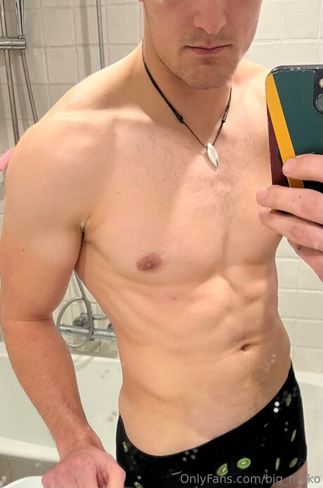 Big Mako hot star picture