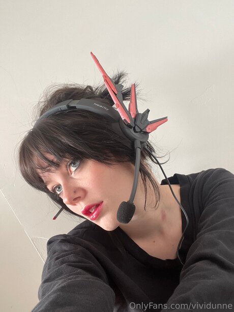 Vividunne pornstar adult pic