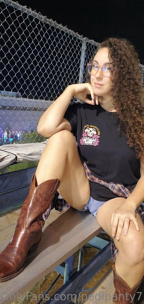 U9317275 exclusive star image